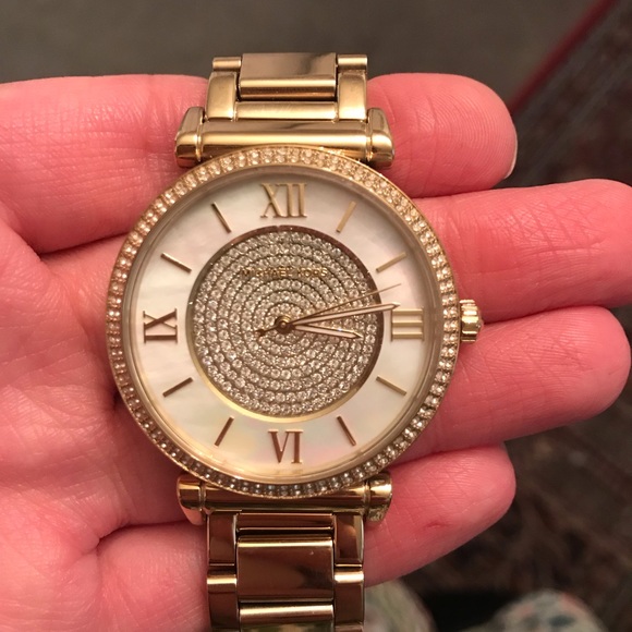 Michael Kors Gold Watch - Picture 5 of 5